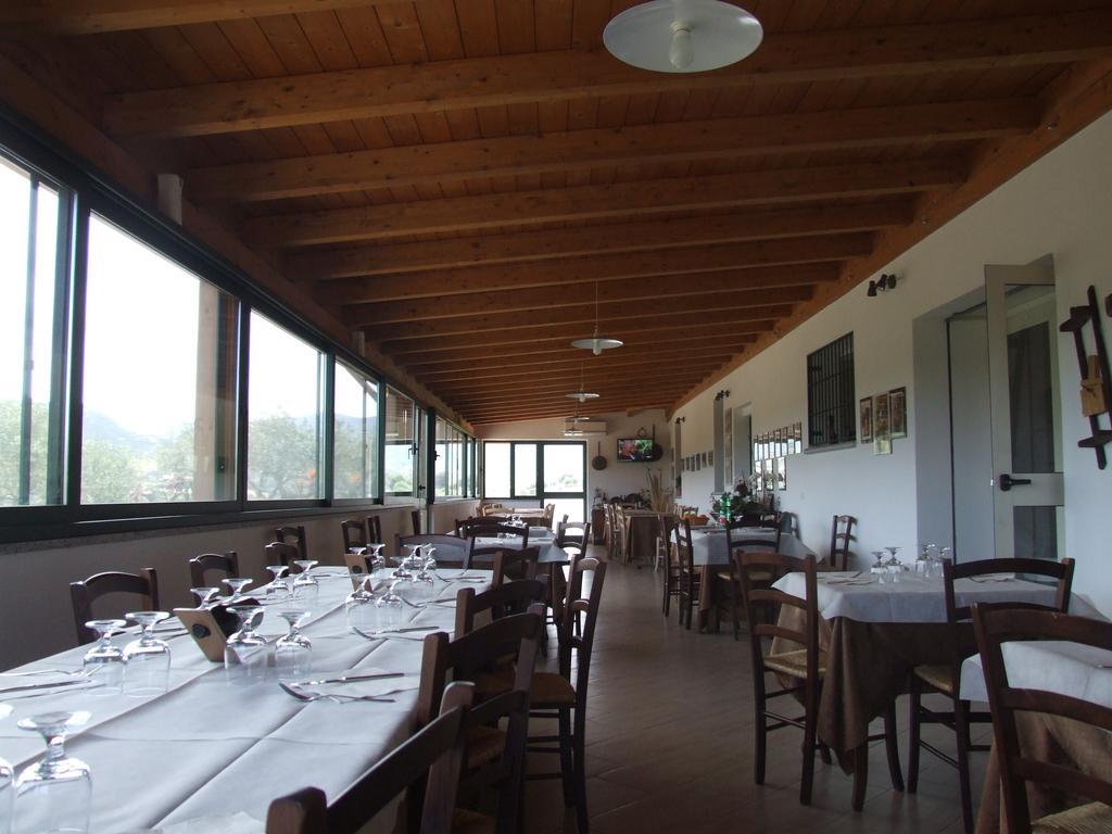 Agriturismo Locoe Oliena Exterior foto